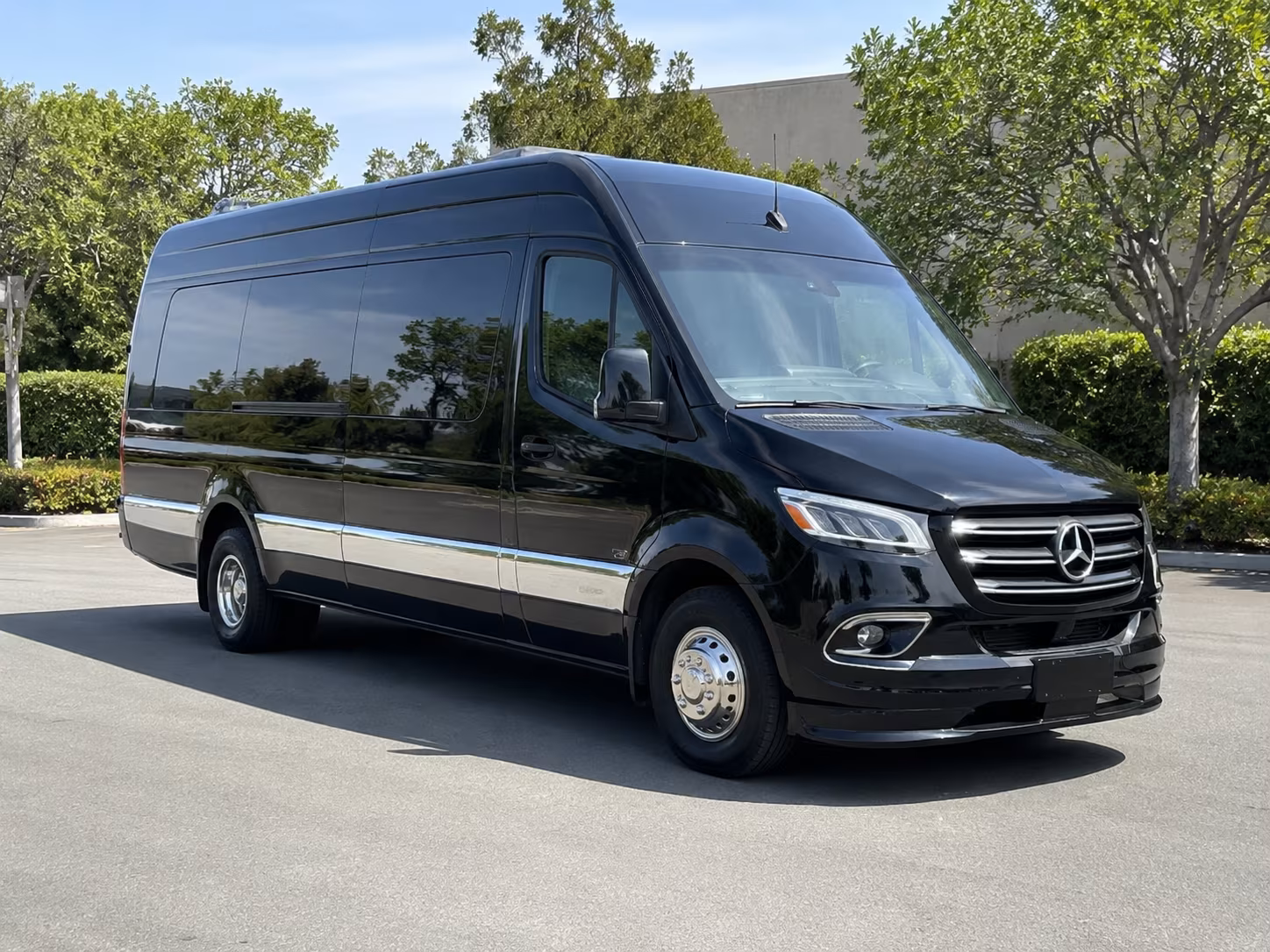 Seattle Airport Shuttle & Transportation party bus exterior